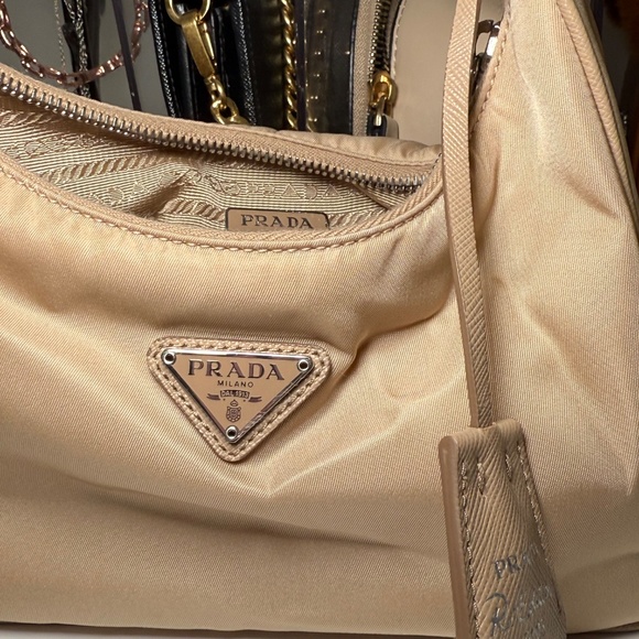 Authentic PRADA shoulder bag - Picture 2 of 6